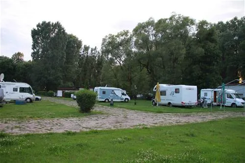 camping-tramp-toru-hwehg