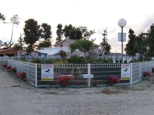 camping-les-pins-carcans-e3vyr