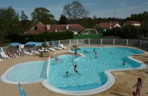camping-les-pins-carcans-sfqxo