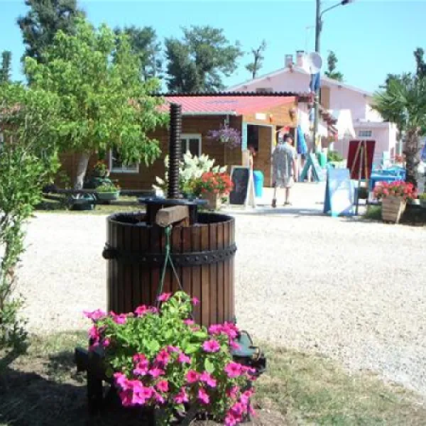 camping-les-pins-carcans-uir8j