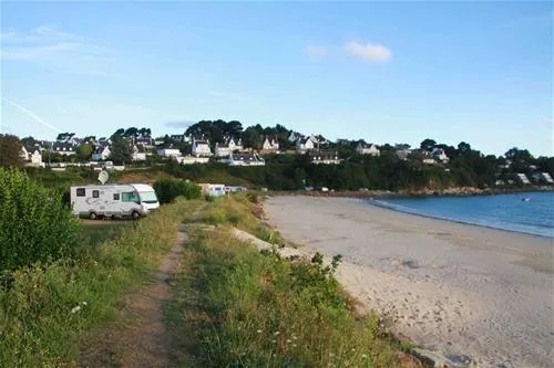 camping-du-fond-de-la-baie-locquirec-dmkpa