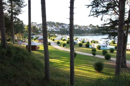 camping-du-fond-de-la-baie-locquirec-kvbtc