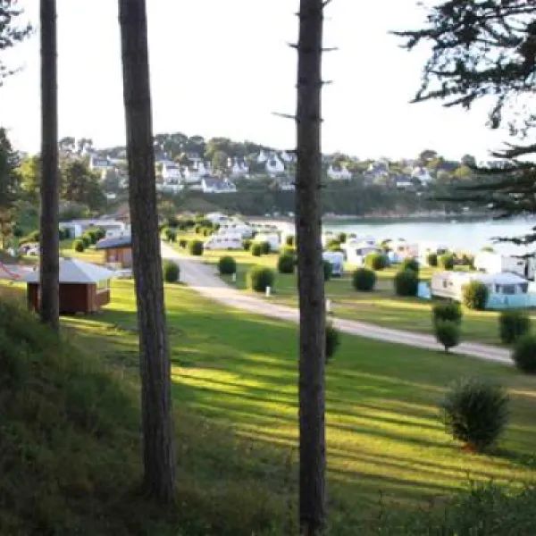 camping-du-fond-de-la-baie-locquirec-kvbtc