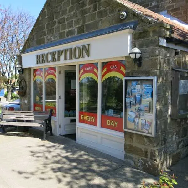 sandfield-house-farm-caravan-park-whitby-blkoe