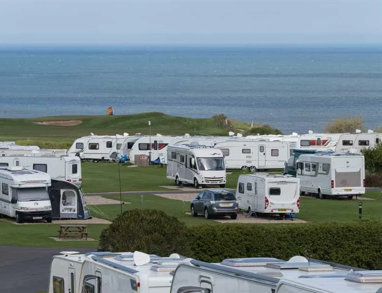 sandfield-house-farm-caravan-park-whitby-lflm0