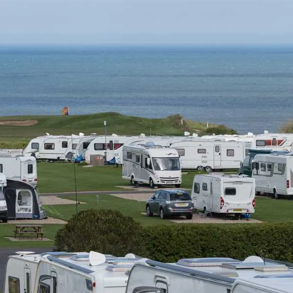 sandfield-house-farm-caravan-park-whitby-lflm0