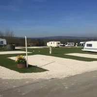 sandfield-house-farm-caravan-park-whitby-magxr