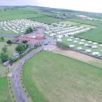 sandfield-house-farm-caravan-park-whitby-miuoe