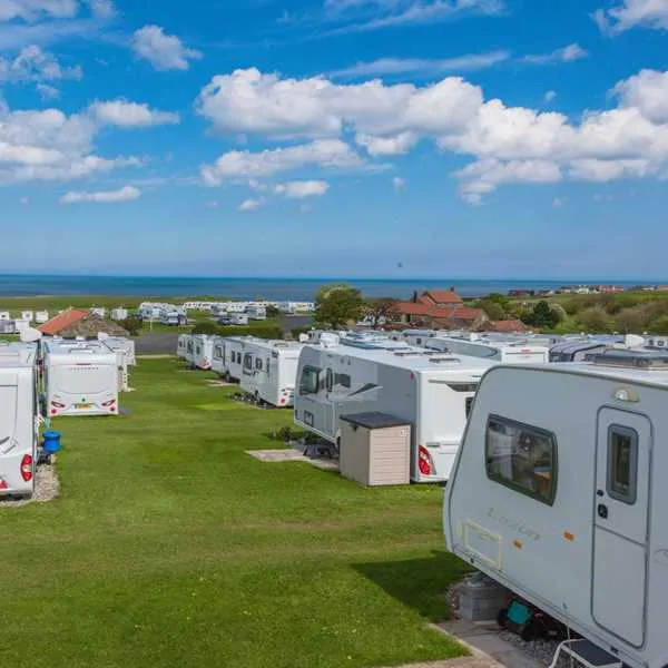 sandfield-house-farm-caravan-park-whitby-q4ksc