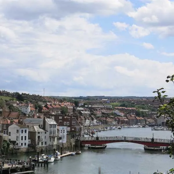 sandfield-house-farm-caravan-park-whitby-urbzz