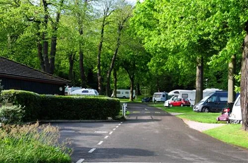 abbey-wood-caravan-club-site-london-fhxrn