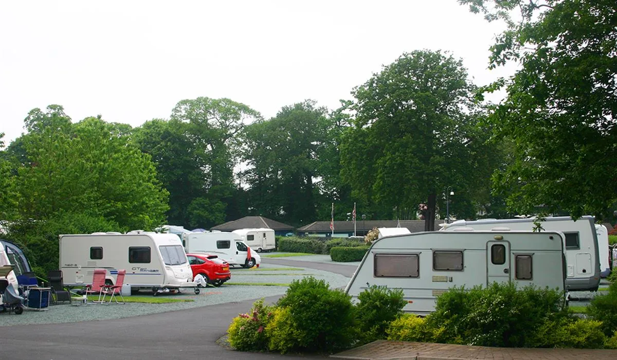 abbey-wood-caravan-club-site-london-qckai