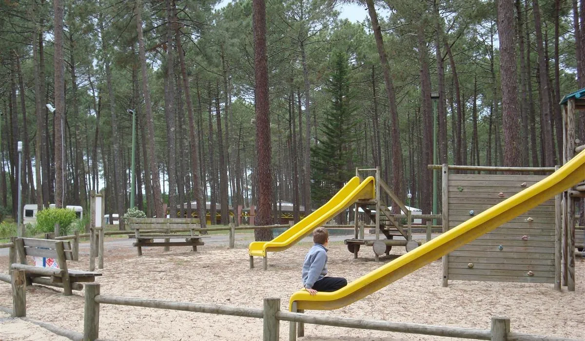 camping-municipal-la-lette-fleurie-st-julien-en-born-y23yb