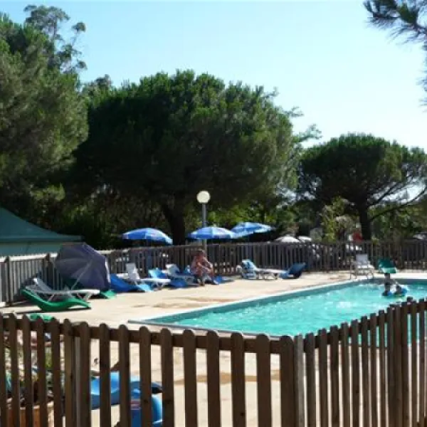 flower-camping-mas-de-mourgues-vauvert-tl0eg