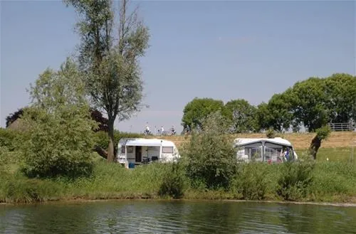 camping-ijsselstrand-doesburg-dmsqz