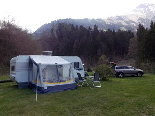 camping-grassi-frutigen-eahrg