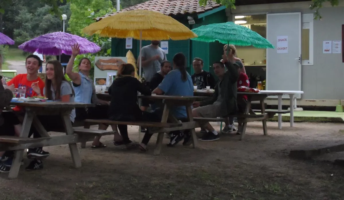 camping-le-repaire-thiviers-ki1hk