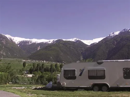 camping-latsch-an-der-etsch-latsch-ccknf