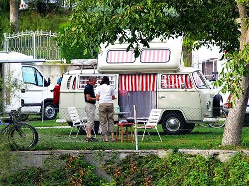 camping-latsch-an-der-etsch-latsch-zngy1