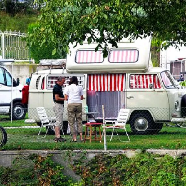 camping-latsch-an-der-etsch-latsch-zngy1