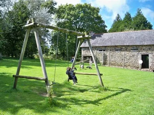 camping-de-ty-provost-dinault-fa18h
