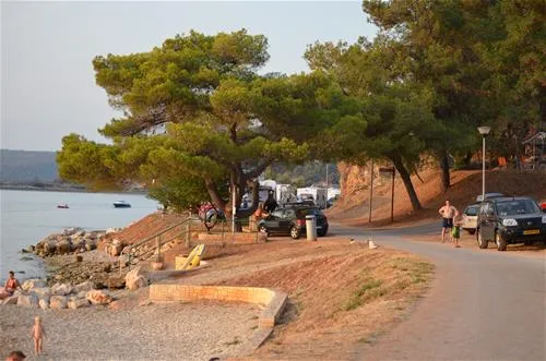 camping-lanterna-porectar-8hni1