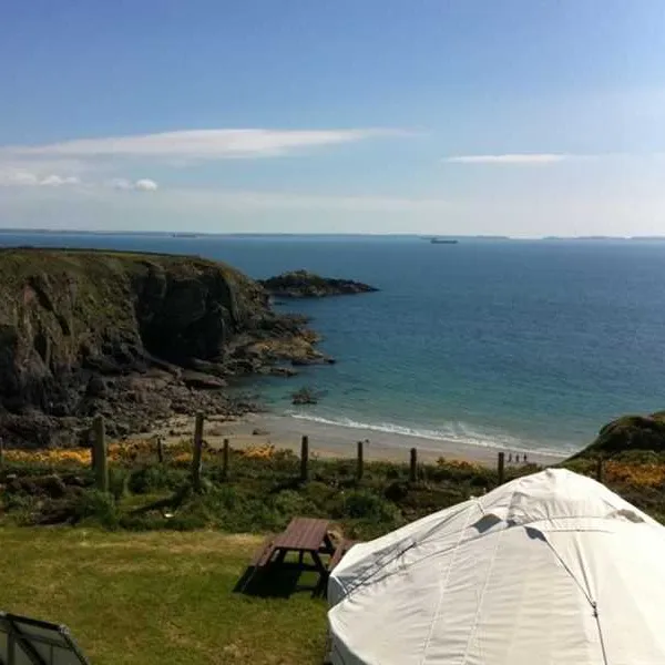 caerfai-bay-car-tent-park-st-davids-ous92