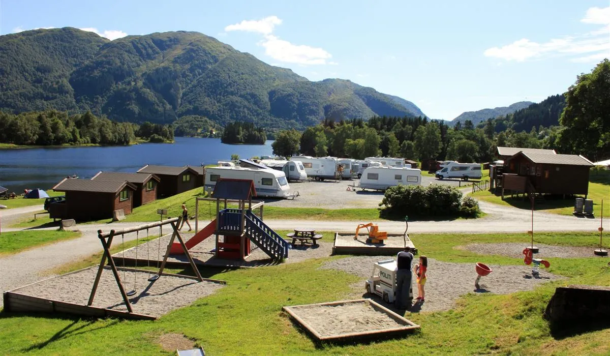 lone-camping-as-haukeland-zepuj