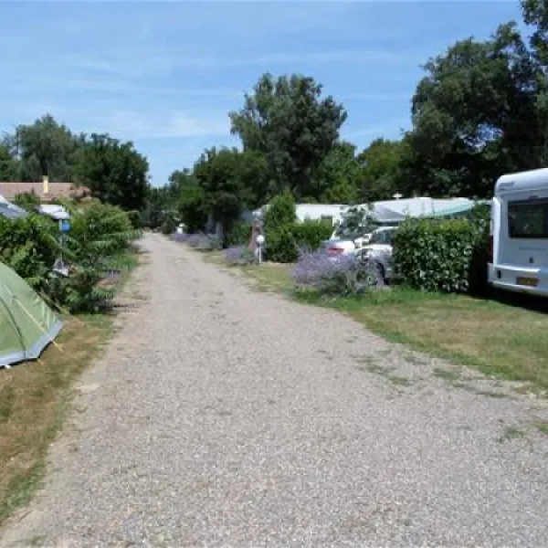 camping-les-batardieres-st-hilaire-la-foret-hnqma