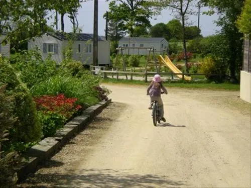 camping-entre-terre-et-mer-pontscorff-ka3pp