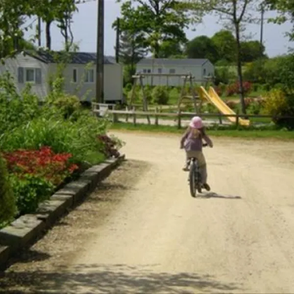 camping-entre-terre-et-mer-pontscorff-ka3pp