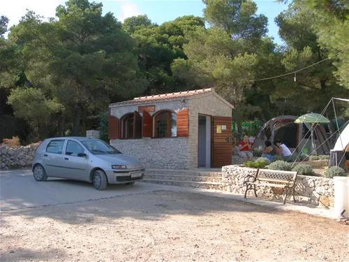 autocamp-labadusa-trogir-0jpie