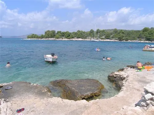 autocamp-labadusa-trogir-anvbe