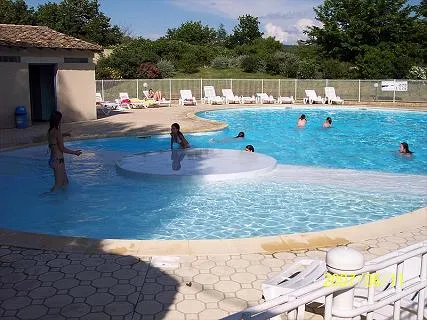 camping-les-clorinthes-drme-o5dgb
