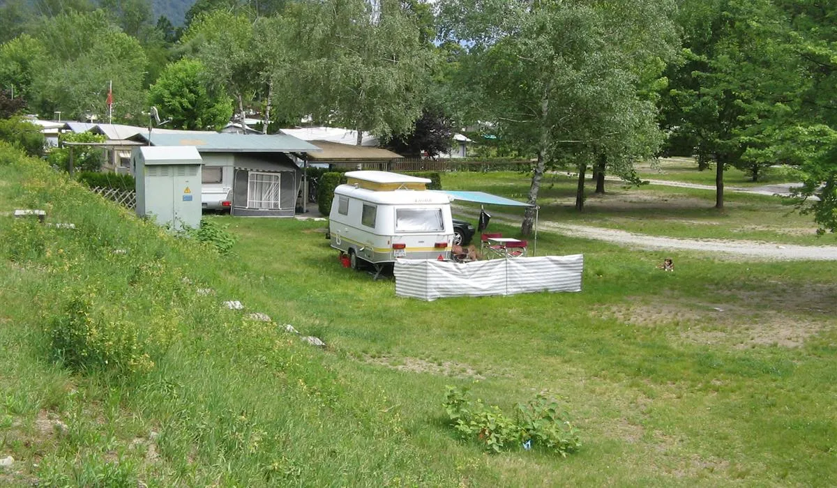 camping-melezza-losone-b6xnj