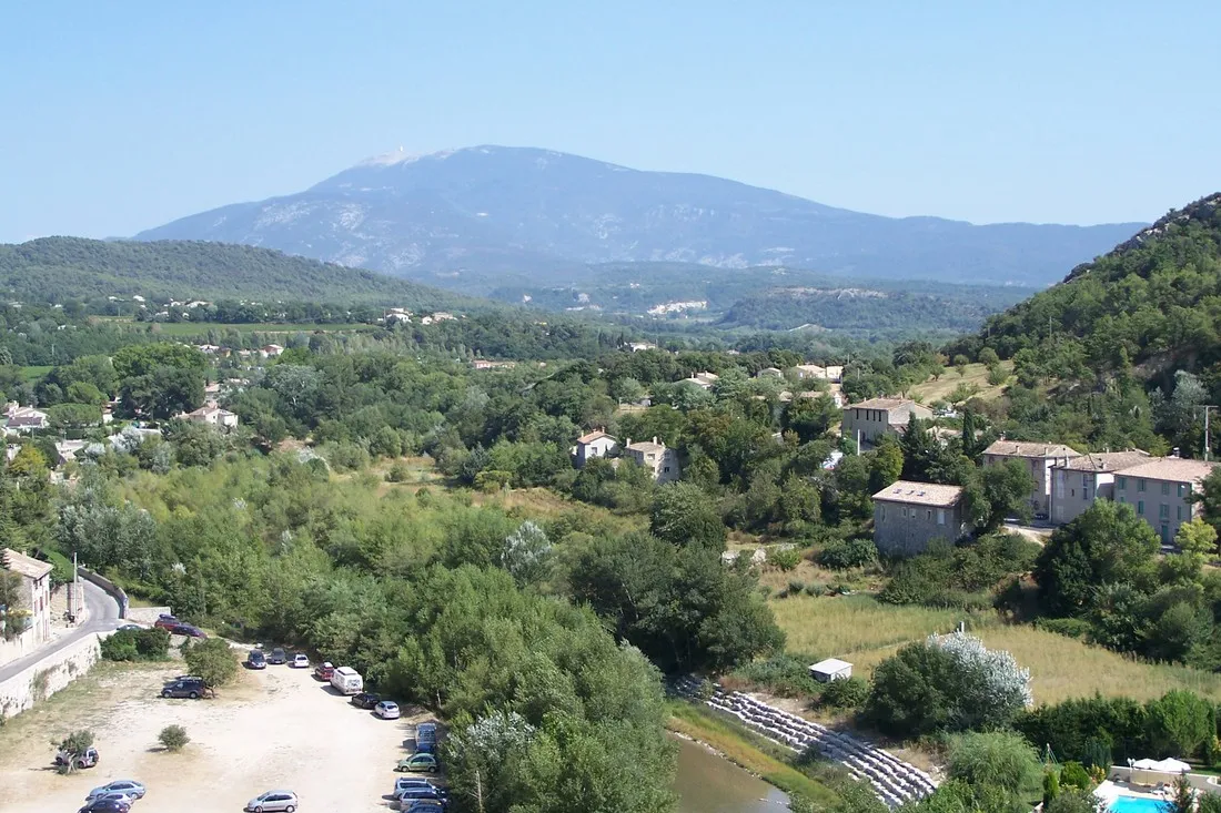 camping-les-rives-de-laygues-drme-6bu7g