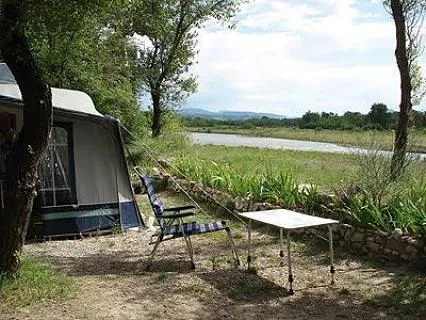 camping-les-rives-de-laygues-drme-bzulm