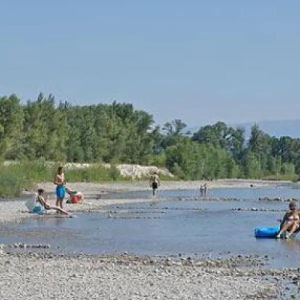 camping-les-rives-de-laygues-drme-dapp6