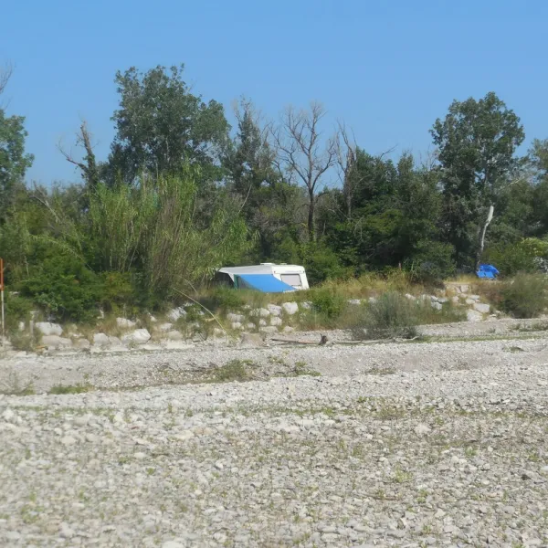 camping-les-rives-de-laygues-drme-wlrj4