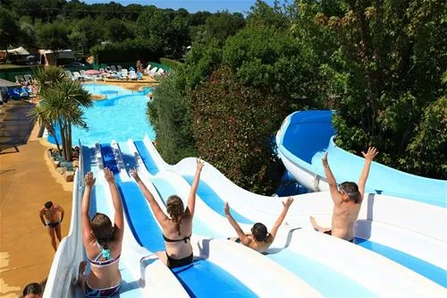camping-kervilor-la-trinit-sur-mer-femae