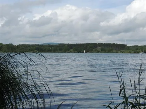 erlebnis-und-freizeitwelt-niedermooser-see-niedermoos-gw8wq