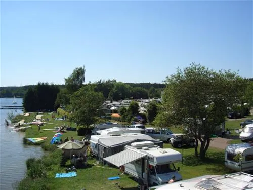 erlebnis-und-freizeitwelt-niedermooser-see-niedermoos-yw5fv