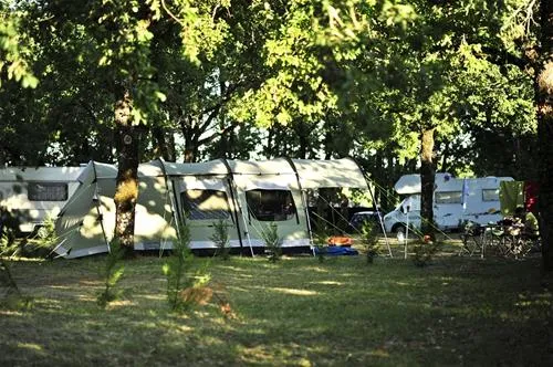 camping-le-picouty-payrac-1oe8n
