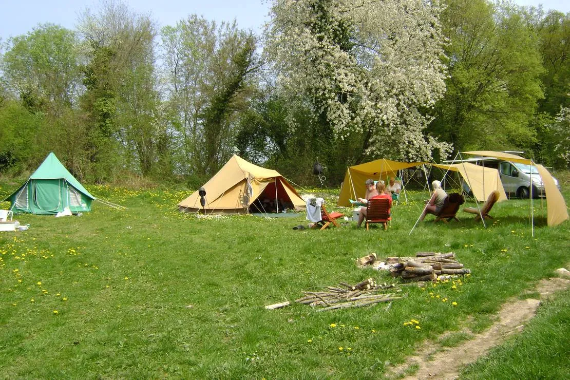 camping-a-la-ferme-domaine-de-la-pierre-percee-fouvent-le-bas-j1hei