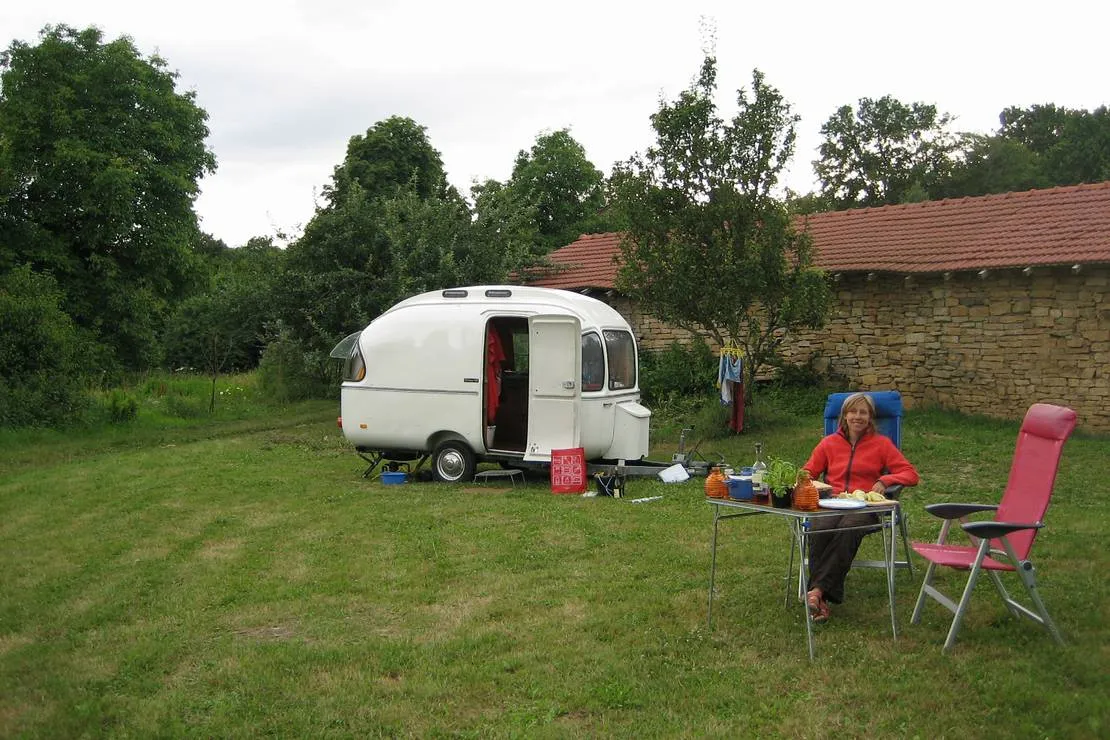 camping-a-la-ferme-domaine-de-la-pierre-percee-fouvent-le-bas-ucuwl