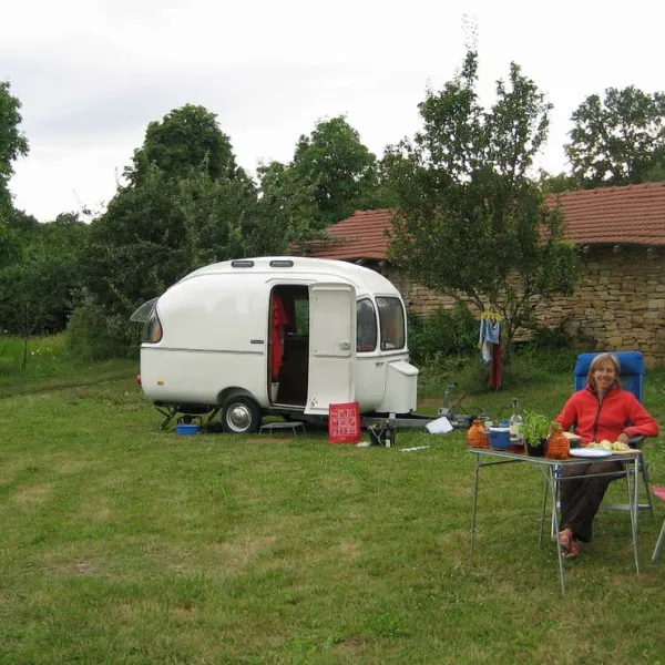 camping-a-la-ferme-domaine-de-la-pierre-percee-fouvent-le-bas-ucuwl