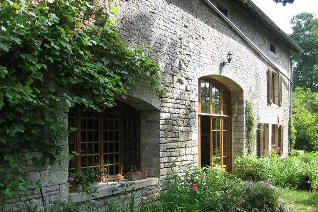 camping-a-la-ferme-domaine-de-la-pierre-percee-fouvent-le-bas-xiitx