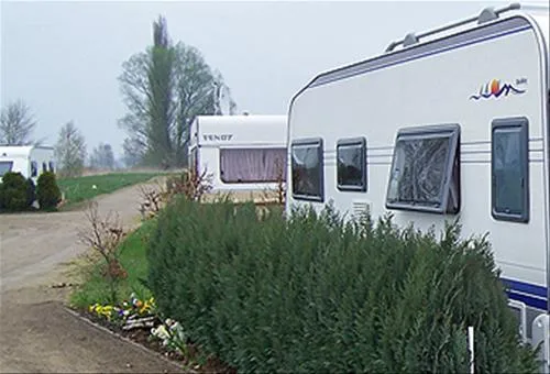 camping-und-bootshafen-eldena-eldena-whiie