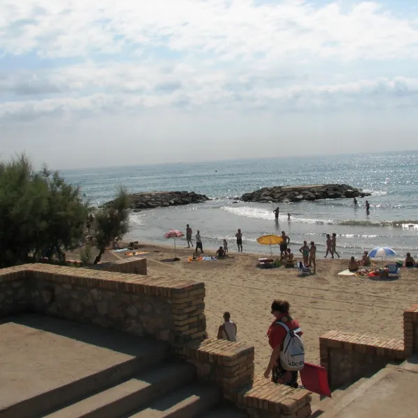 camping-sitges-sitges-v4u8x