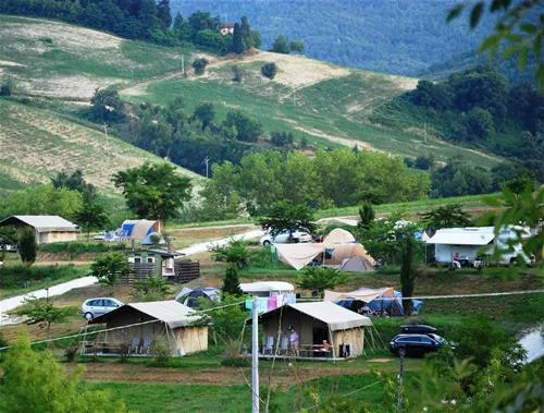 camping-podere-sei-poorte-monteciccardo-1z41z